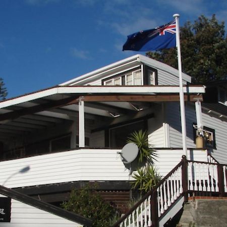 Bluff Hill Lighthouse B&B Napier Exteriör bild